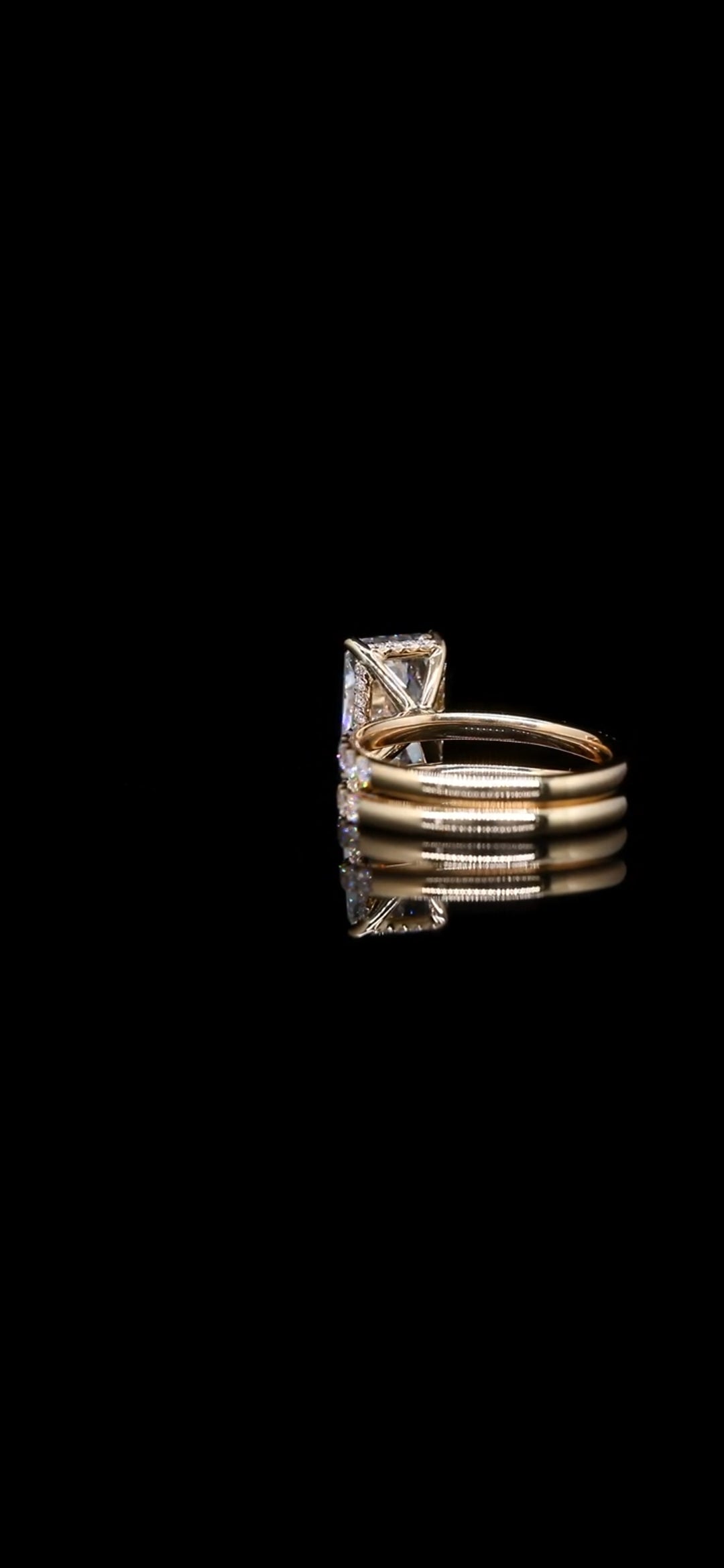 Radiant Cut Diamond VVS2 E 4.58 TCW Engagement Ring / Wedding Set – 14K Yellow Gold