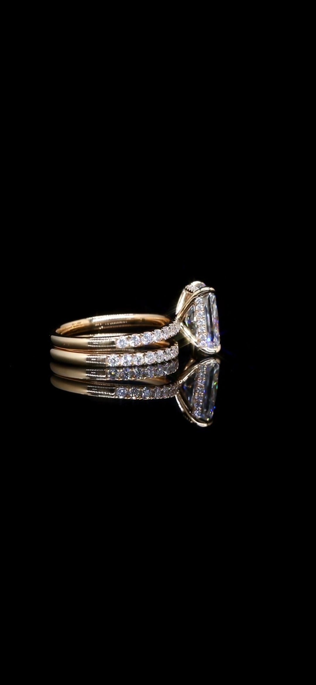 Radiant Cut Diamond VVS2 E 4.58 TCW Engagement Ring / Wedding Set – 14K Yellow Gold