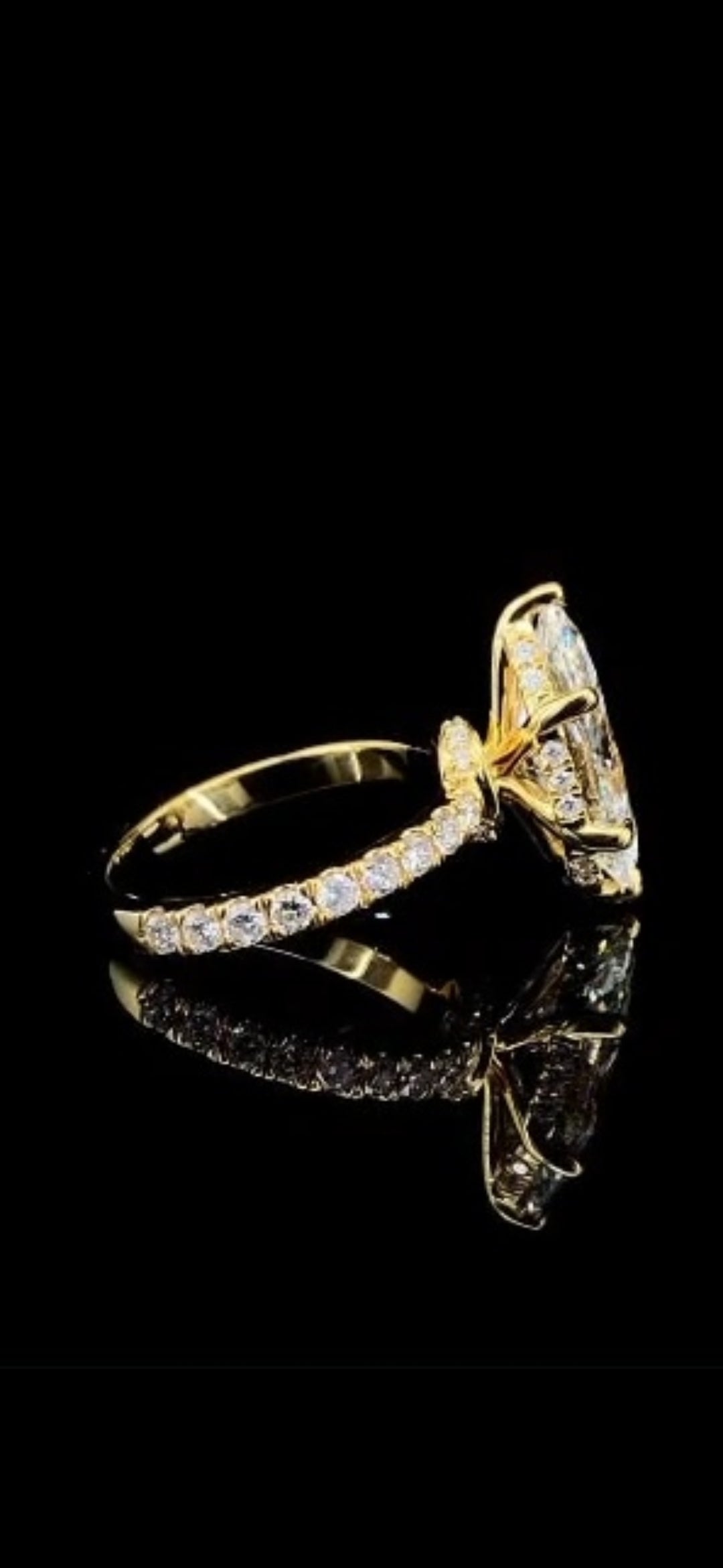3.53 Carat Center 4.53 TCW  VS1 | E Color | IGI Certified | 14K Gold